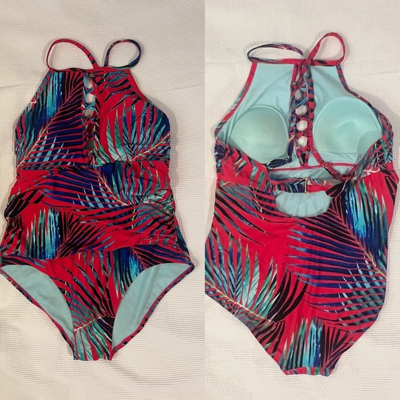 Plus Size Swimsuits in 3x (21 pieces) - Picture 2 of 8